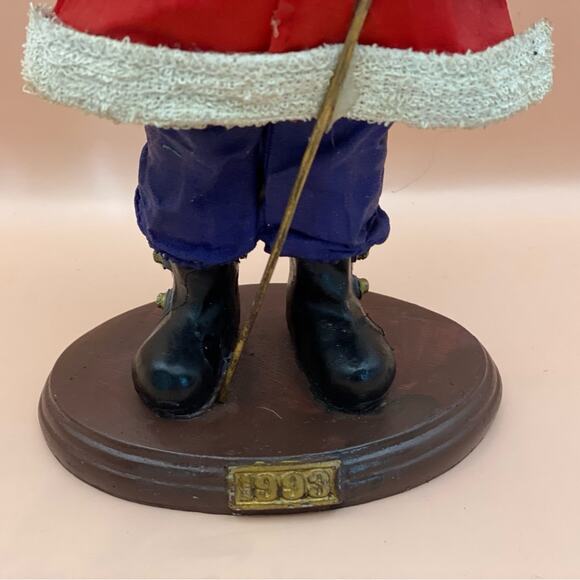 Vintage Cloth Tique?  Santa with Toy Bag and American Flag - Picture 7 of 8